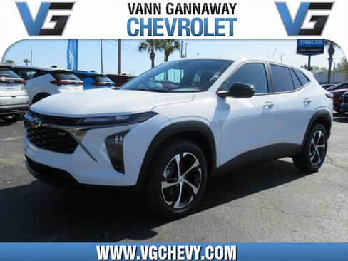 New 2026 Chevrolet Trax RS w/ Driver Confidence Package image 1