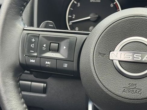 Used 2023 Nissan Rogue SL AWD/4WD image 10