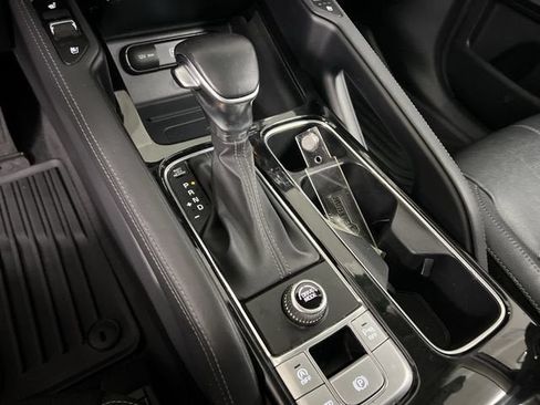 Used 2022 Kia Telluride EX w/ EX Premium Package FWD image 16