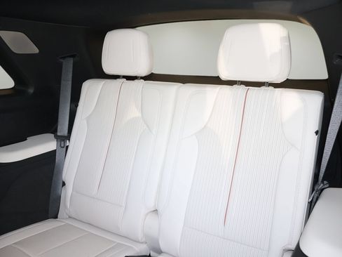 New 2026 Cadillac Vistiq Luxury AWD/4WD image 16