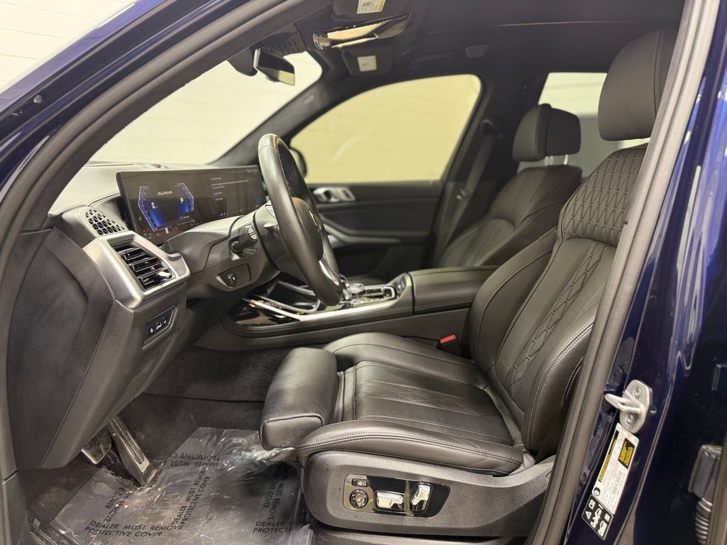 Used 2025 BMW ALPINA XB7 AWD/4WD image 26