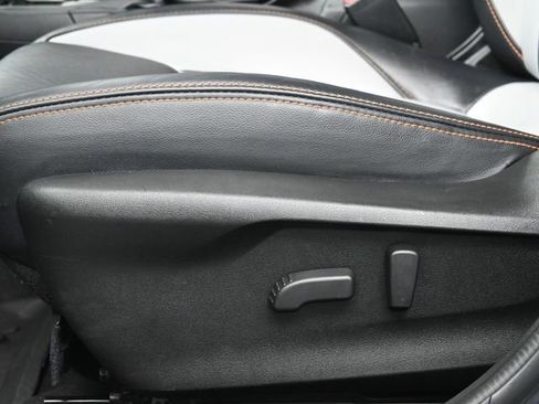 Used 2020 Subaru Crosstrek 2.0i Limited w/ Moonroof Package w/Navigation image 11