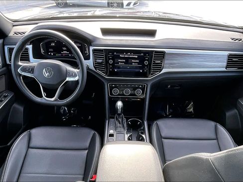 Used 2022 Volkswagen Atlas Cross Sport SE image 15