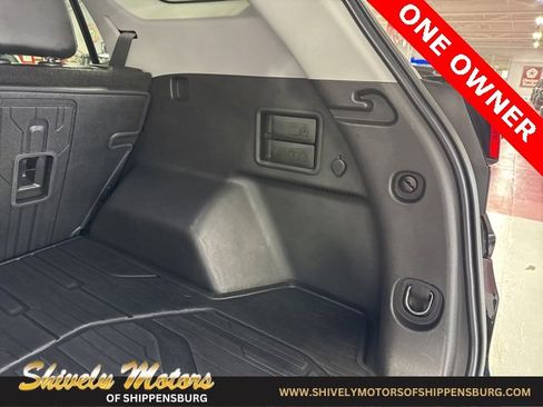 Used 2022 GMC Terrain SLT w/ Tech Package image 31