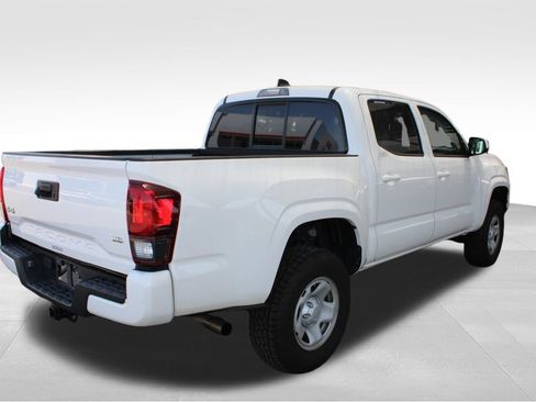 Used 2020 Toyota Tacoma SR AWD/4WD image 16