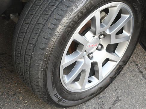 Used 2016 GMC Yukon Denali w/ Open Road Package image 11