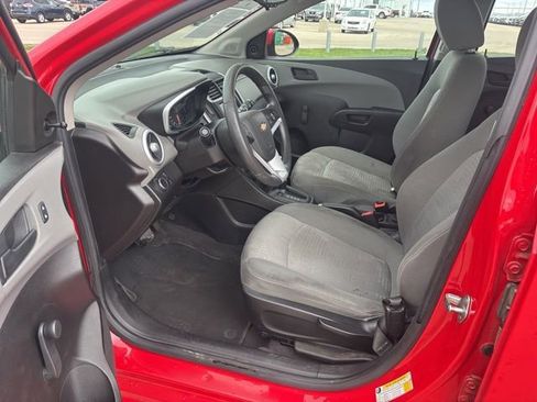 Used 2020 Chevrolet Sonic LT FWD image 8