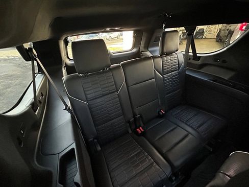 Used 2021 Cadillac Escalade ESV Sport Platinum RWD image 33