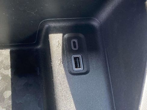 Used 2023 Chevrolet Colorado W/T image 24