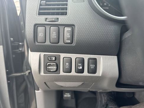 Used 2010 Toyota Tacoma 4x4 Double Cab image 16