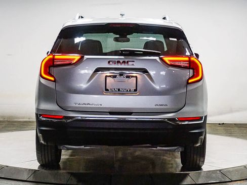 Used 2022 GMC Terrain SLT image 9