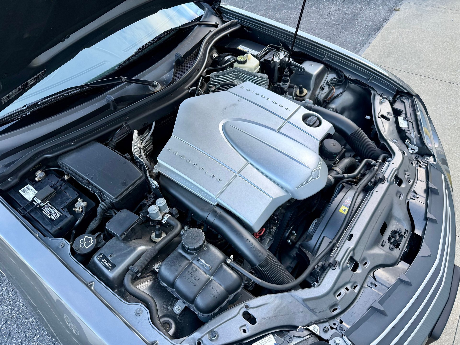Used 2005 Chrysler Crossfire Limited RWD image 58