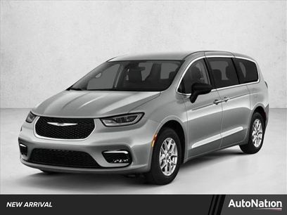 Used 2024 Chrysler Pacifica Touring-L