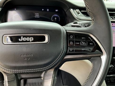 Used 2023 Jeep Grand Cherokee Overland w/ Luxury Tech Group IV RWD image 20