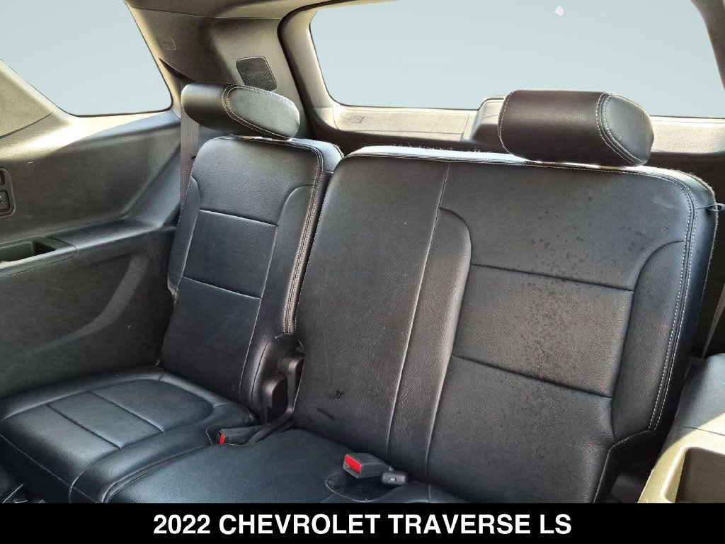 Used 2022 Chevrolet Traverse LS FWD image 25