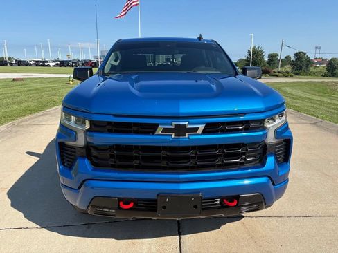 Used 2022 Chevrolet Silverado 1500 RST w/ Convenience Package II AWD/4WD image 2