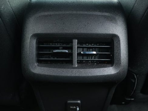 Used 2024 GMC Terrain SLE AWD/4WD image 30