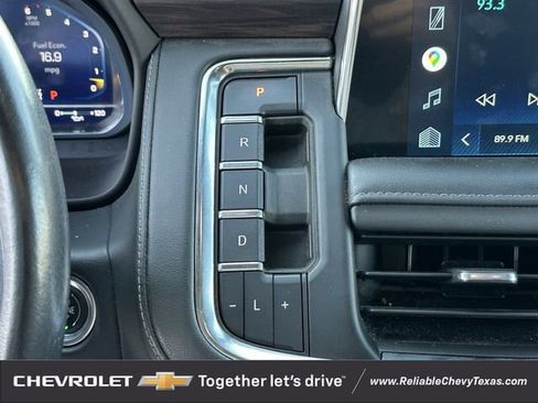Used 2022 Chevrolet Suburban Z71 AWD/4WD image 21
