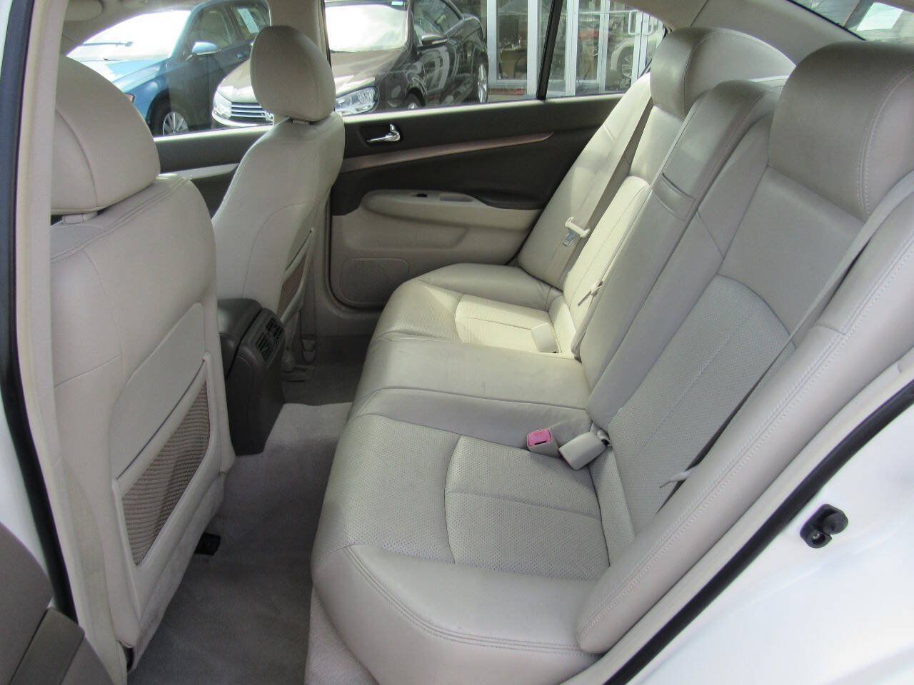 Used 2011 INFINITI G37 x Sedan w/ Premium Pkg AWD/4WD image 23