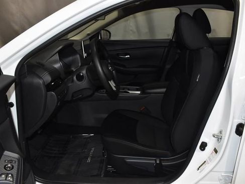 Used 2024 Nissan Sentra SV image 12