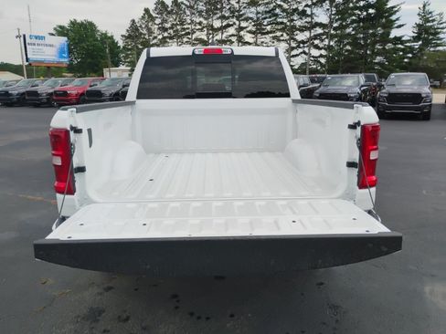 New 2026 RAM 1500 Big Horn AWD/4WD image 16