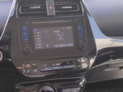 Used 2019 Toyota Prius LE FWD image 21