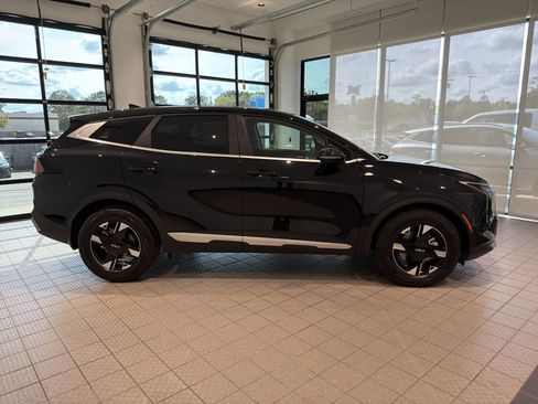 New 2026 Kia Sportage LX image 6