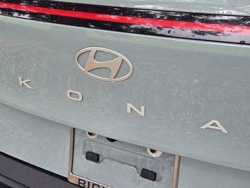 Used 2024 Hyundai Kona SEL w/ Convenience Package image 9