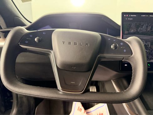 Used 2022 Tesla Model S image 14