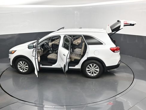Used 2017 Kia Sorento EX w/ EX V6 Premium Package FWD image 17