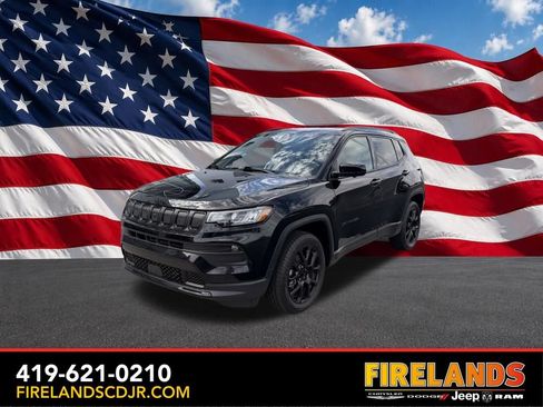 Used 2022 Jeep Compass Latitude w/ Convenience Group AWD/4WD image 1