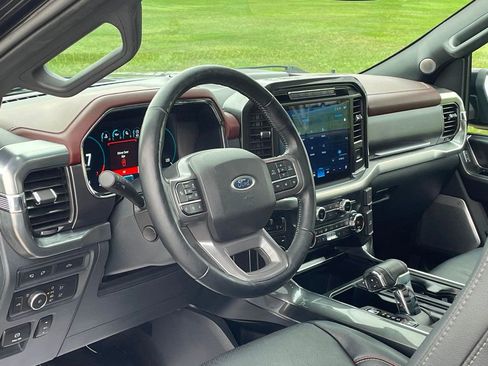 Used 2021 Ford F150 Lariat w/ Equipment Group 502A High image 17