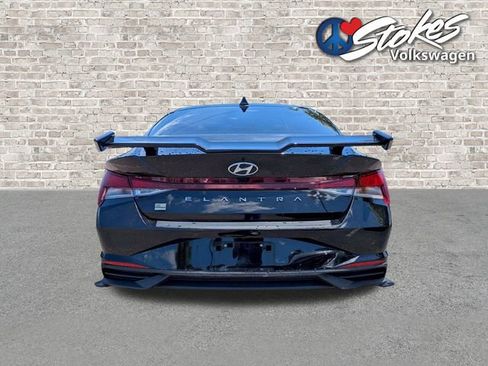 Used 2023 Hyundai Elantra SEL w/ Convenience Package FWD image 5