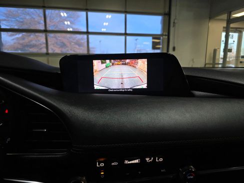 Used 2019 MAZDA MAZDA3 Sedan image 33