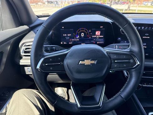 Certified 2025 Chevrolet Traverse LT w/ Driver Confidence Package AWD/4WD image 38