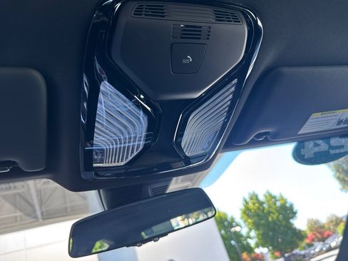 Used 2024 BMW M2 w/ Lighting Package RWD image 23