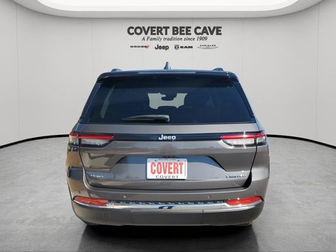 Used 2024 Jeep Grand Cherokee Limited image 8