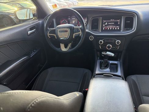 Used 2019 Dodge Charger SXT w/ Blacktop Package RWD image 20