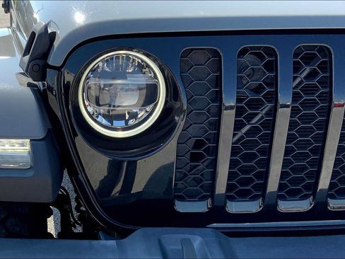 Used 2021 Jeep Gladiator Sport AWD/4WD image 28