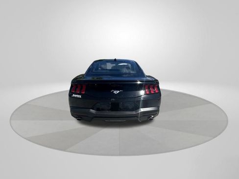 Used 2025 Ford Mustang Premium image 6