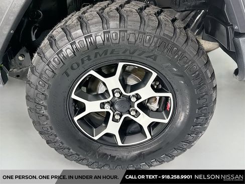 Used 2018 Jeep Wrangler Unlimited Sport AWD/4WD image 29