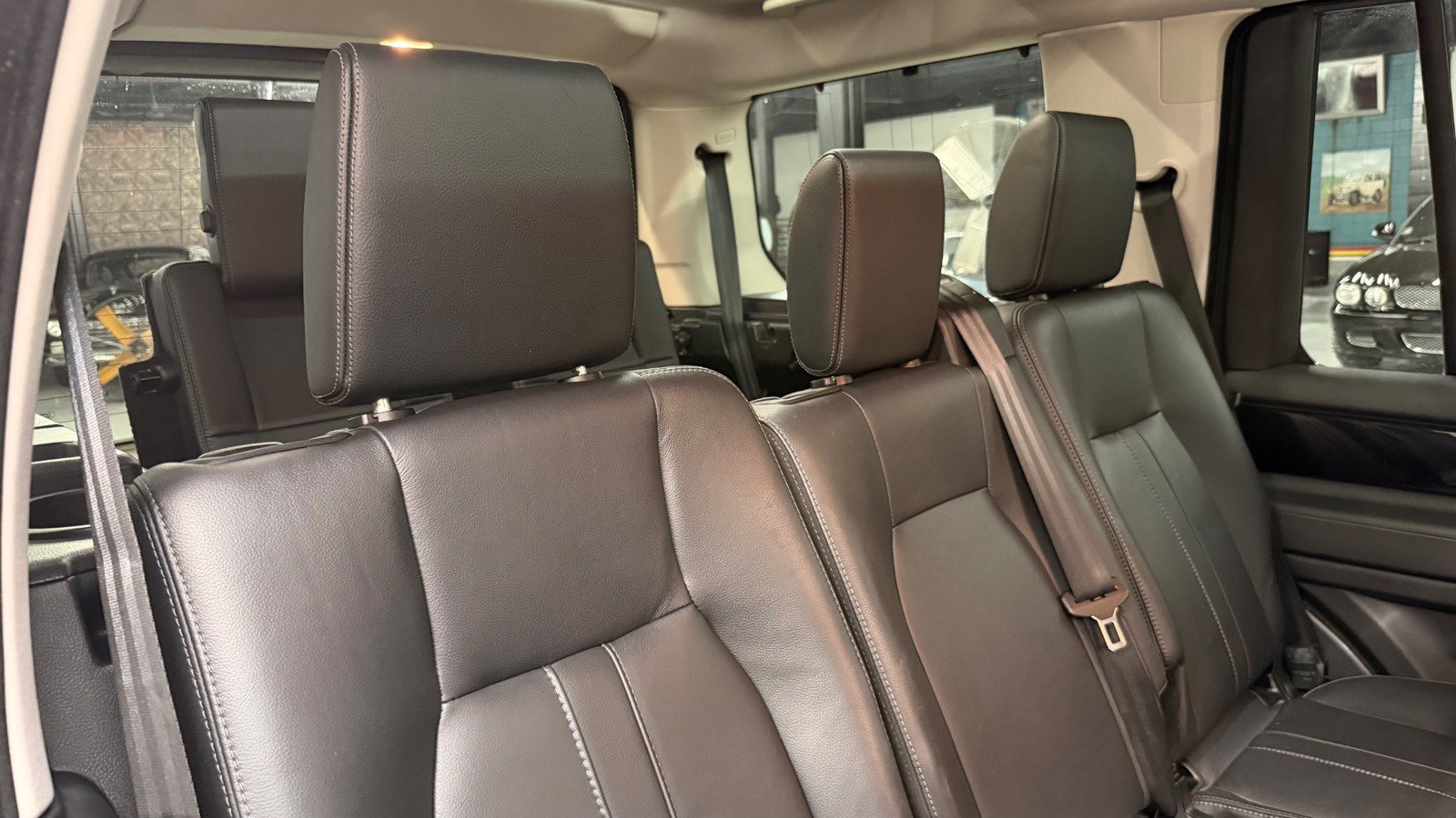 Used 2016 Land Rover LR4 HSE AWD/4WD image 31