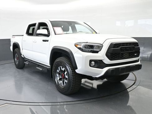 Used 2021 Toyota Tacoma image 9