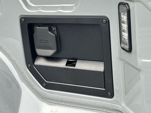 Used 2026 GMC Sierra EV Elevation AWD/4WD image 10