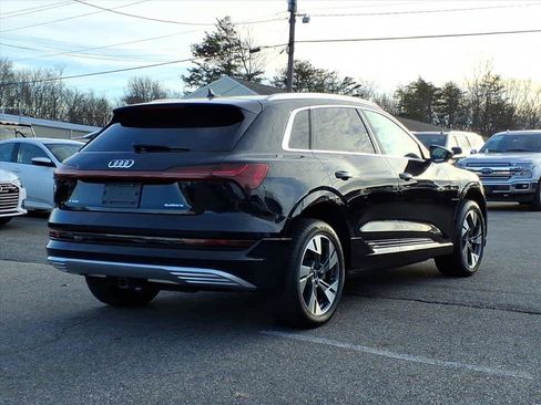 Used 2021 Audi e-tron Premium Plus w/ Premium Plus Package image 4