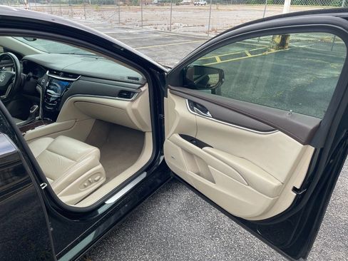 Used 2013 Cadillac XTS FWD image 20