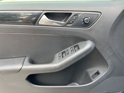 Used 2016 Volkswagen Jetta SEL image 15