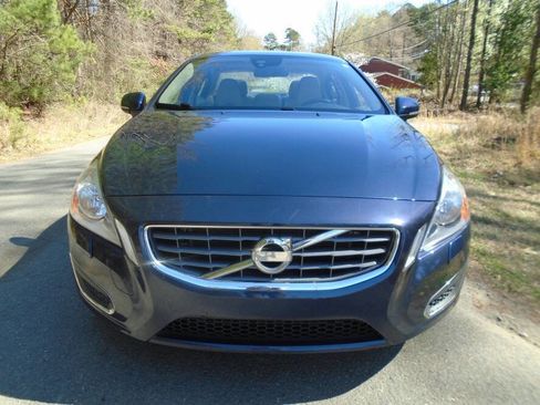Used 2013 Volvo S60 T5 image 2