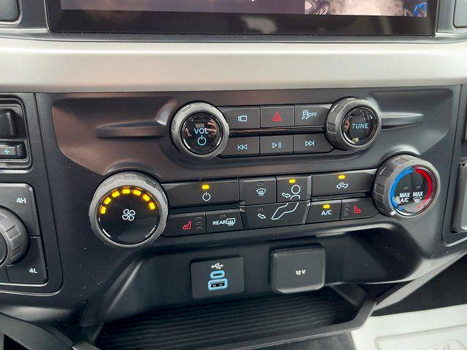New 2027 Ford F250 XLT w/ XLT Premium Package AWD/4WD image 20