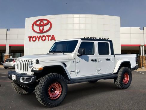 Used 2022 Jeep Gladiator Overland w/ Popular Equipment Package image 1